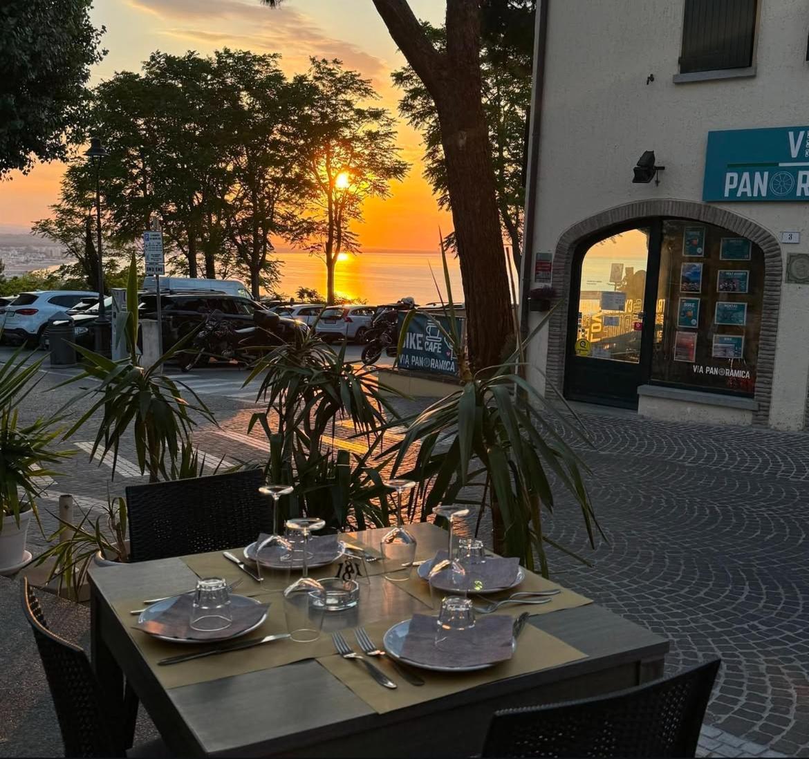 B&B Everest Bar Ristorantino Gabicce Mare Exterior photo